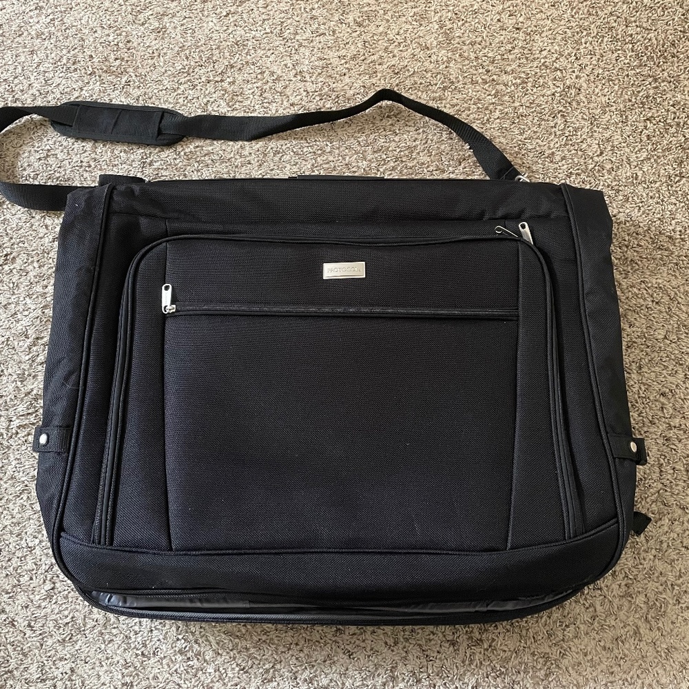Garment bag- Used Once